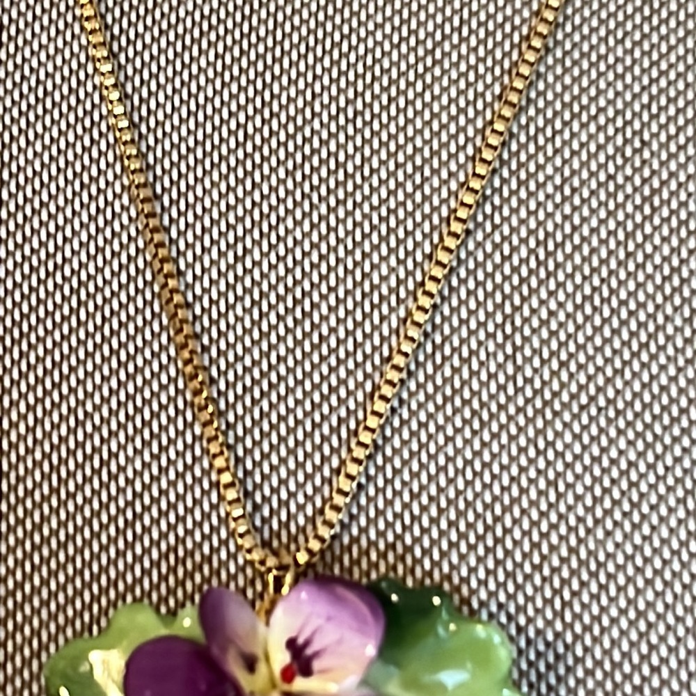 Staffordshire bone china pansie necklace & chain 18” England Cara - Picture 3 of 4